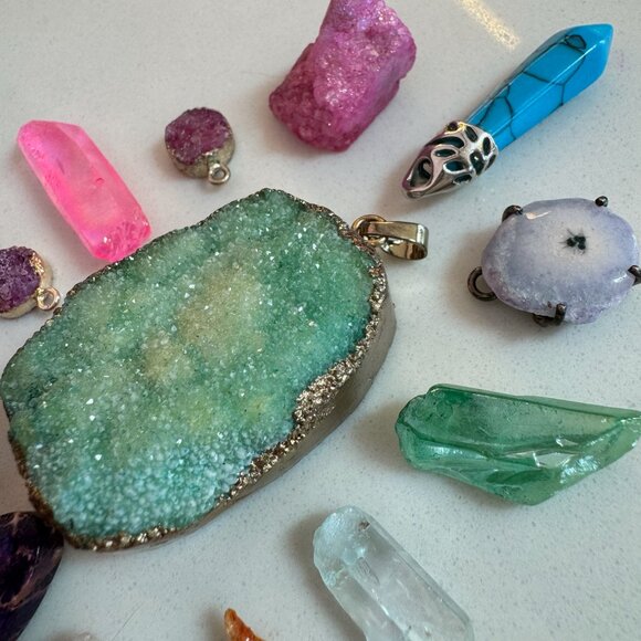 Crystal Druzy and Gemstone Pendant Lot - Picture 6 of 14